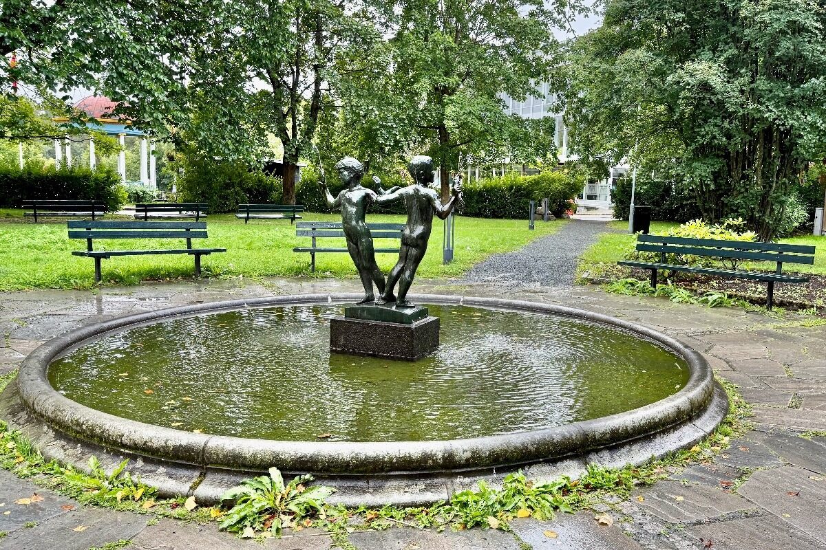 Girl and Boy Fountain in Sejersteds Park, Levanger