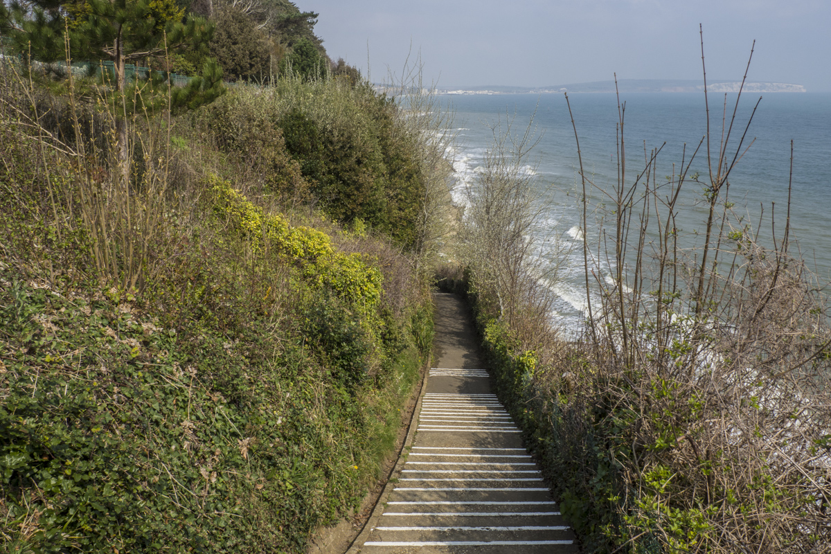 Access to the Coast Path on the Isle of Wight  4061100