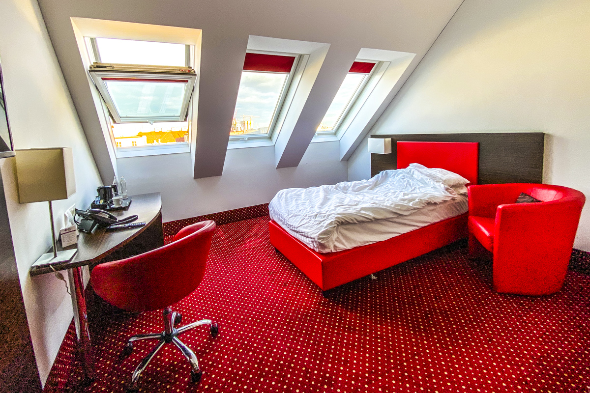 Bedroom at the Best Western Amedia Premium Hotel in Landstrassed, District 3 in Vienna   0919