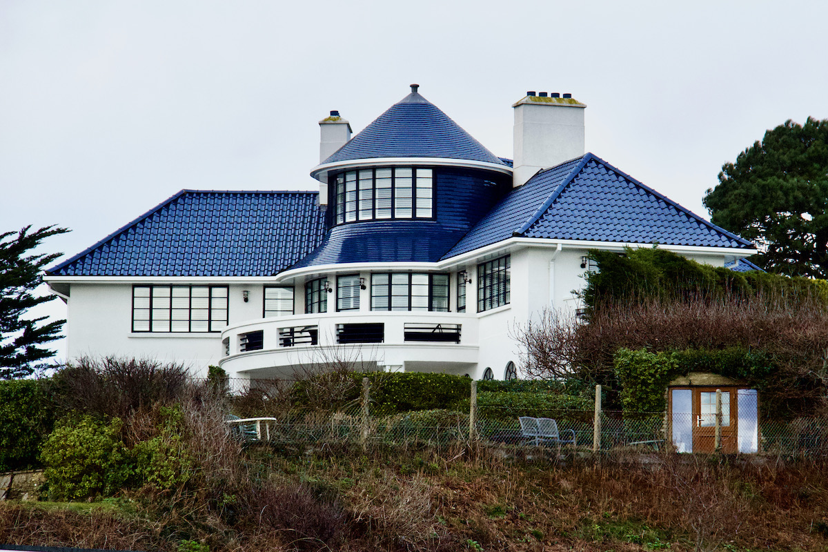 Classic Art Deco House on Canford Cliffs above Sandbanks Beach in Dorset