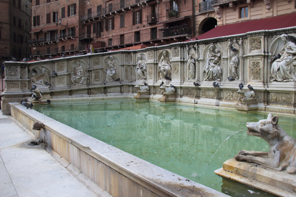 Fonte Gaia fountainin Piazza del Campo in Siena, Tuscany in Italy