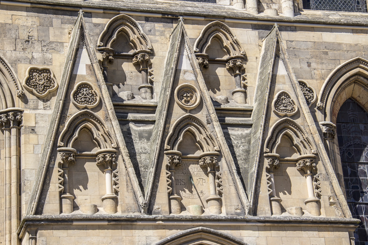 Gothic arches on the exterior of York Minster 20180780