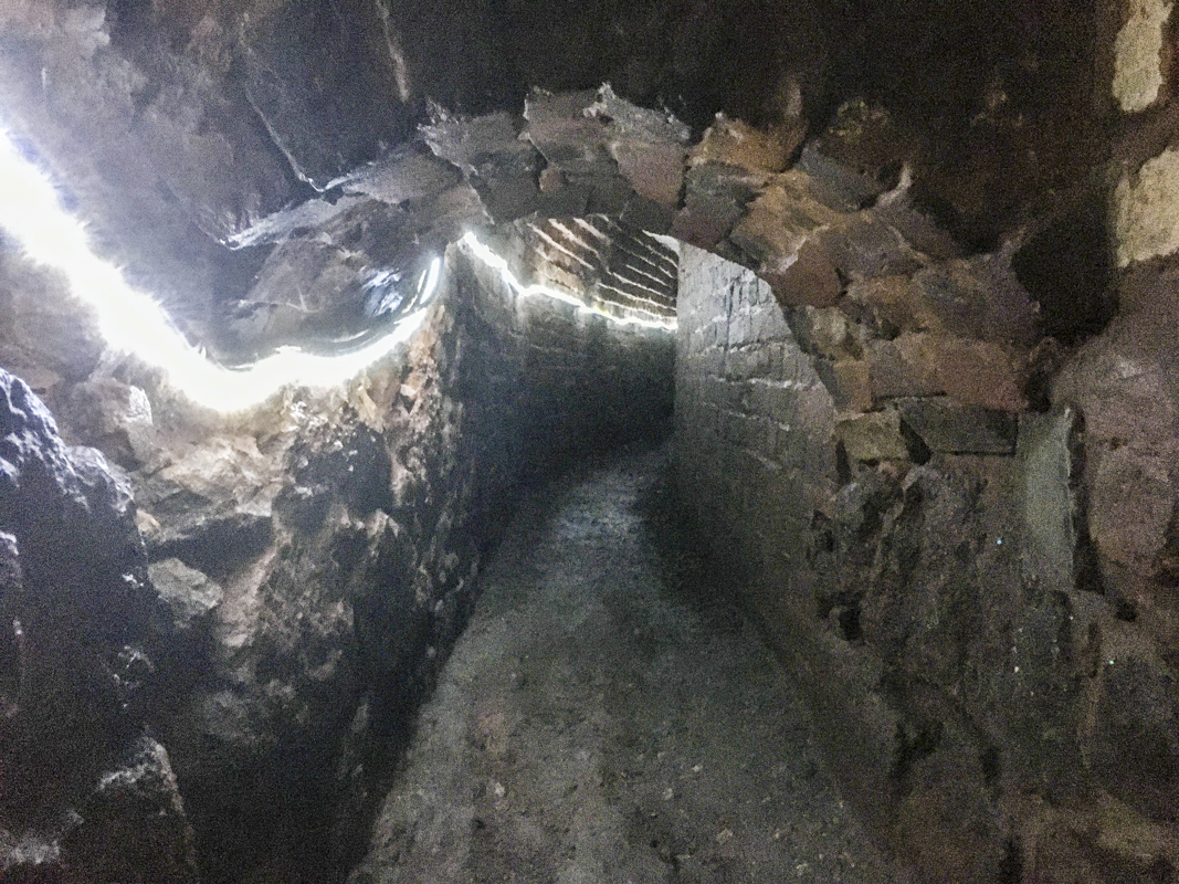 Inside the Unerground Passages in Exeter, Devon 2908