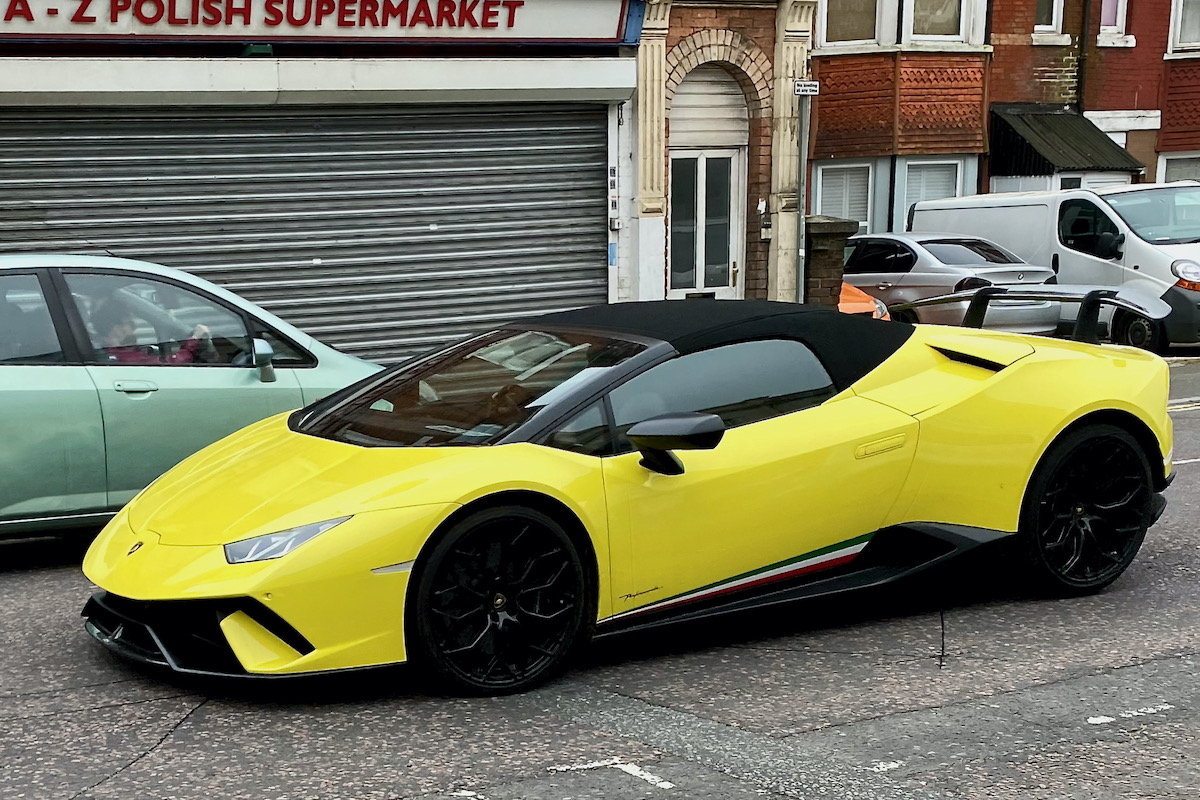 Lamborghini Brightens up the Streets of Parkstone