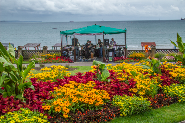 Live music in the Greenhill Gardens in Weymouth, Dorset, UK