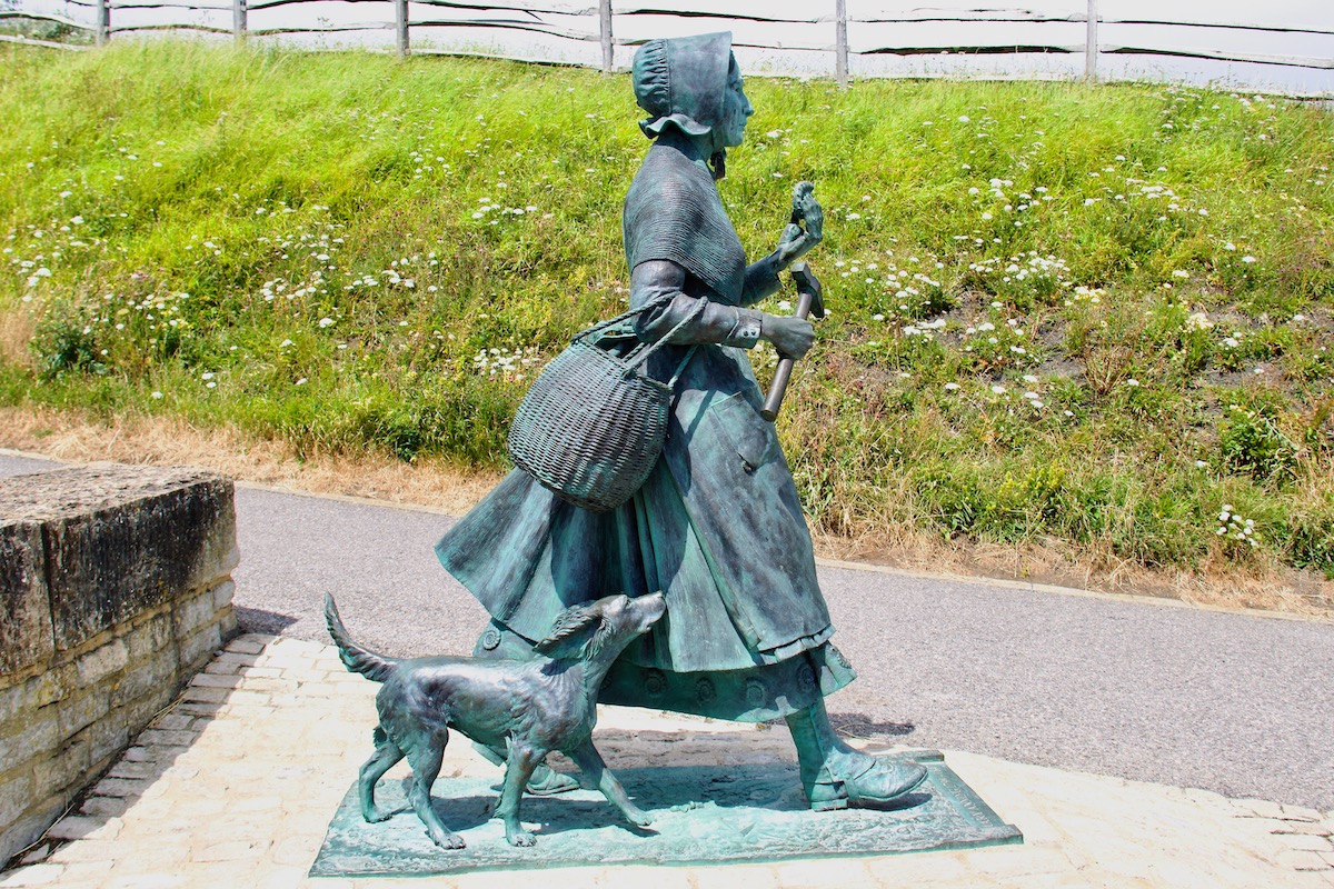 Mary Anning Sculpture in Lyme Regis