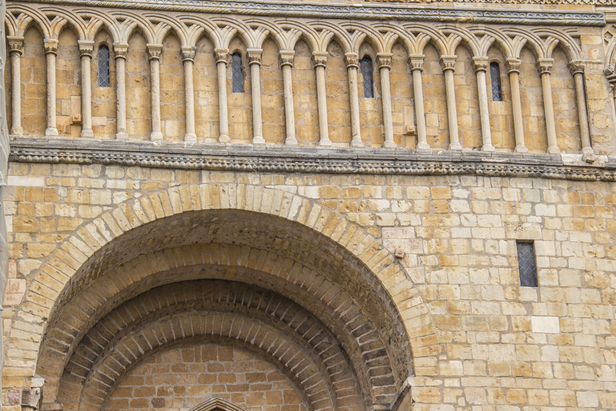 Romanesque semi circular arch at Lincoln Cathedral in Lincoln 20180934