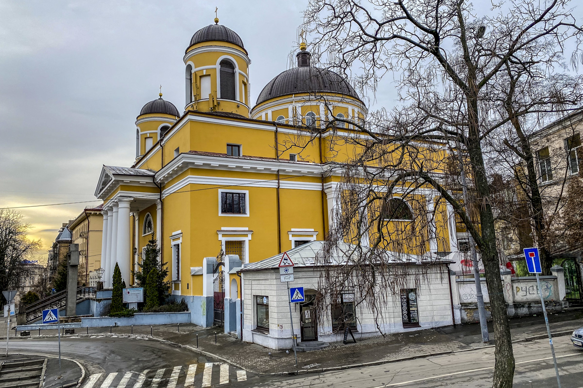 Saint Alexander Cathedral in Kiev in the Ukraine   0224