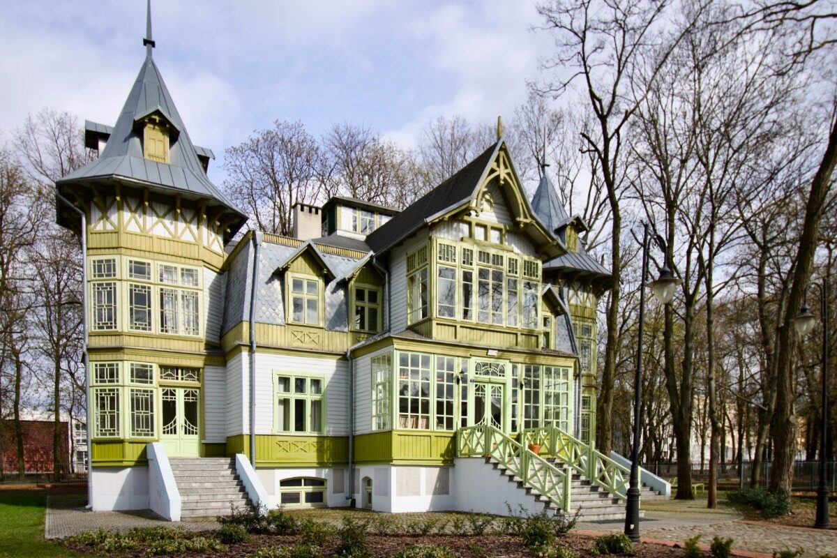 A Summer Villa at Łódź City Culture Park