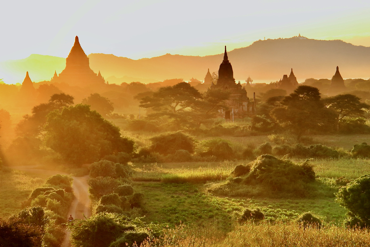 Temples at Bagan Myanmar IMG 6029 (1)