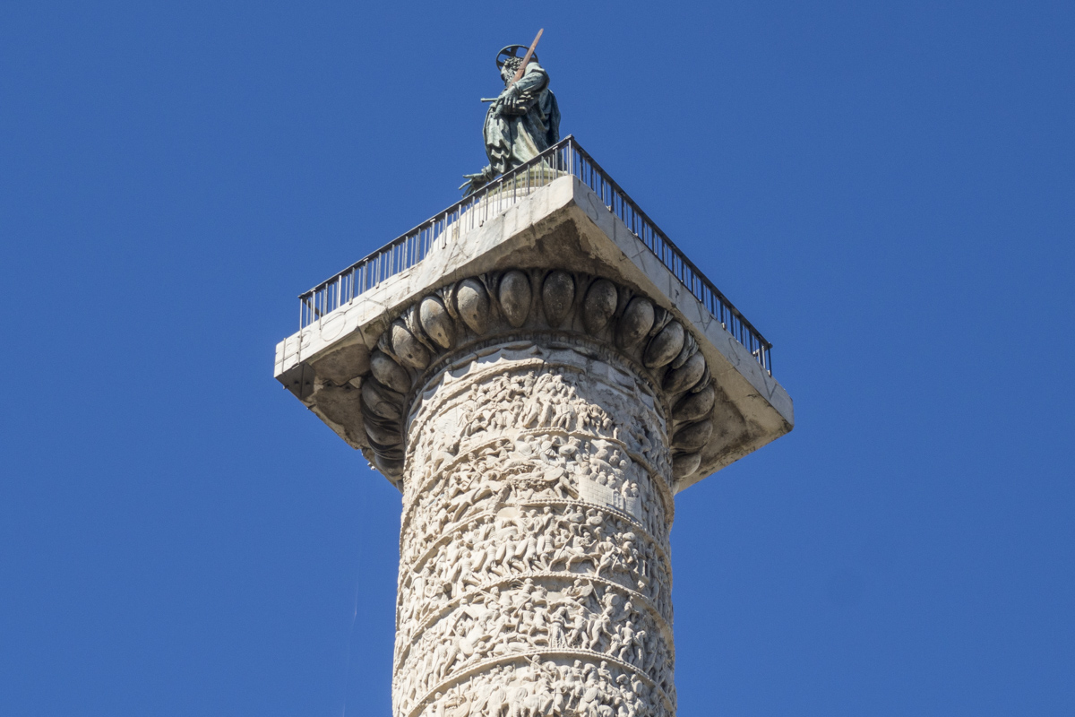 The column of Marcus Aurelius in Piazza Colonna, Rome  3140367