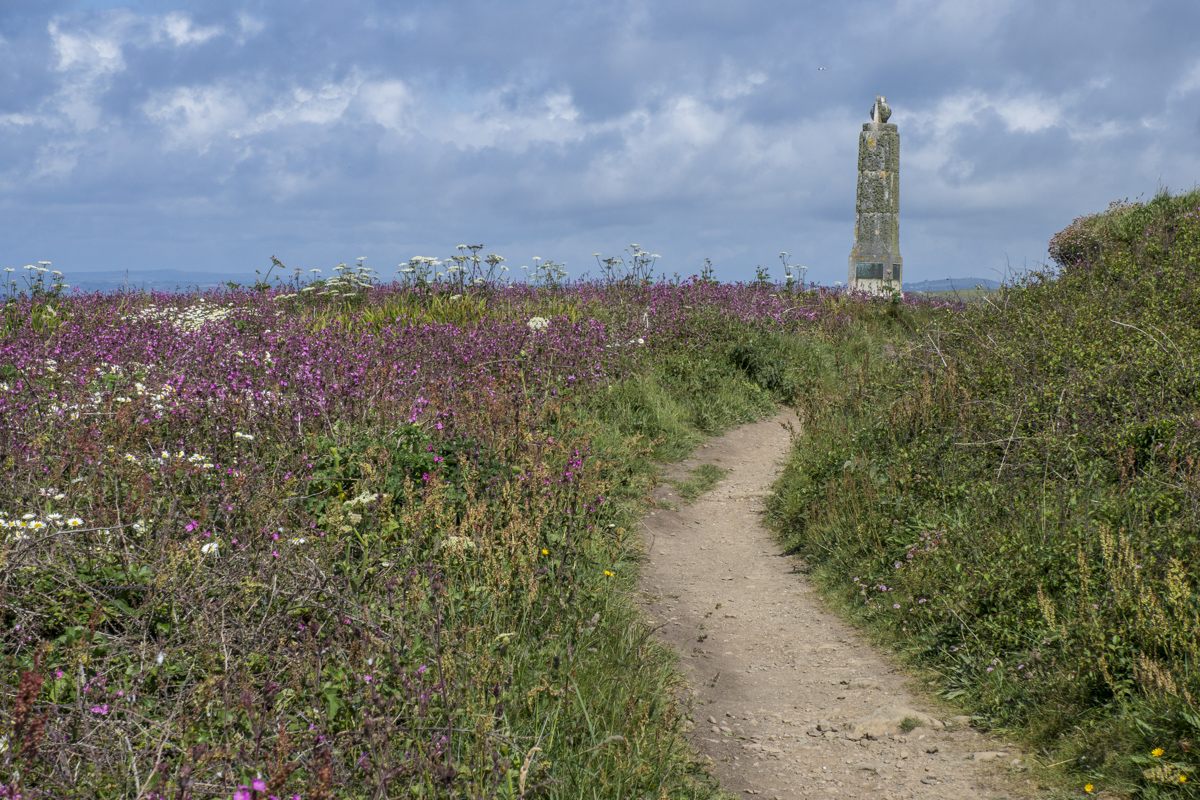 The Marconi Monument on the South West Coast Path in Mullion, Cornwall   6033880