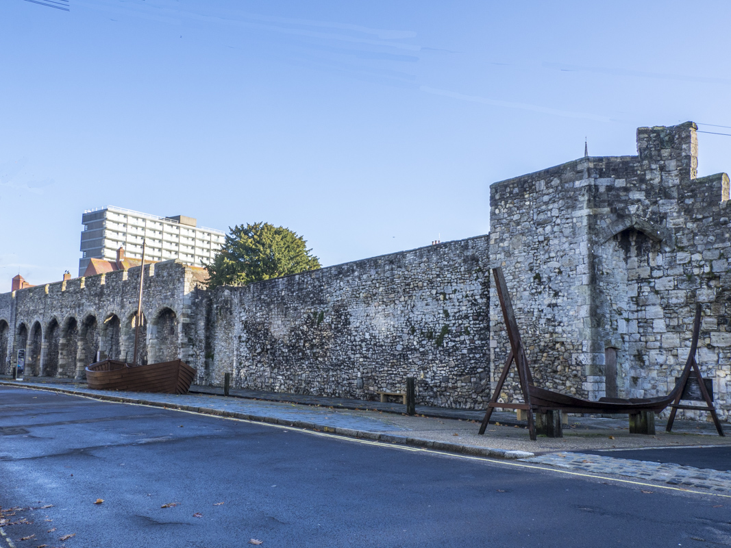 Town Walls along Western Esplanade in Southampton141374
